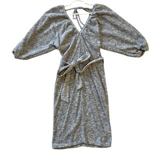 Peach Puff Gray Knit Dress With Belt. Warm But Lightweight. Size Small.